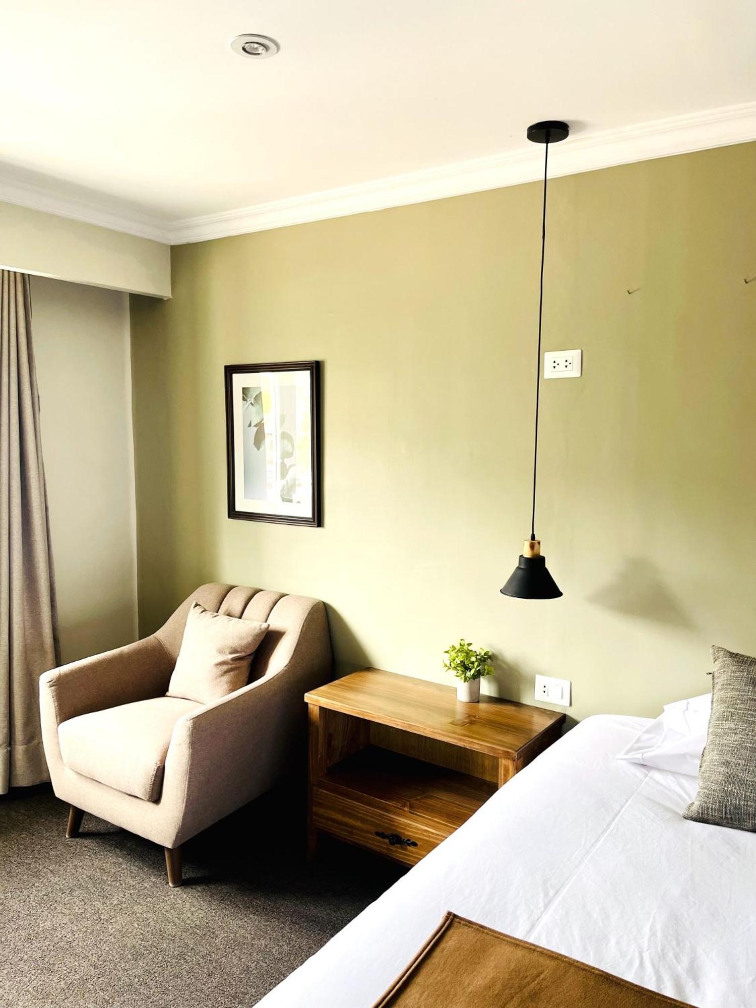 Casa Montes Pardo Hotel *